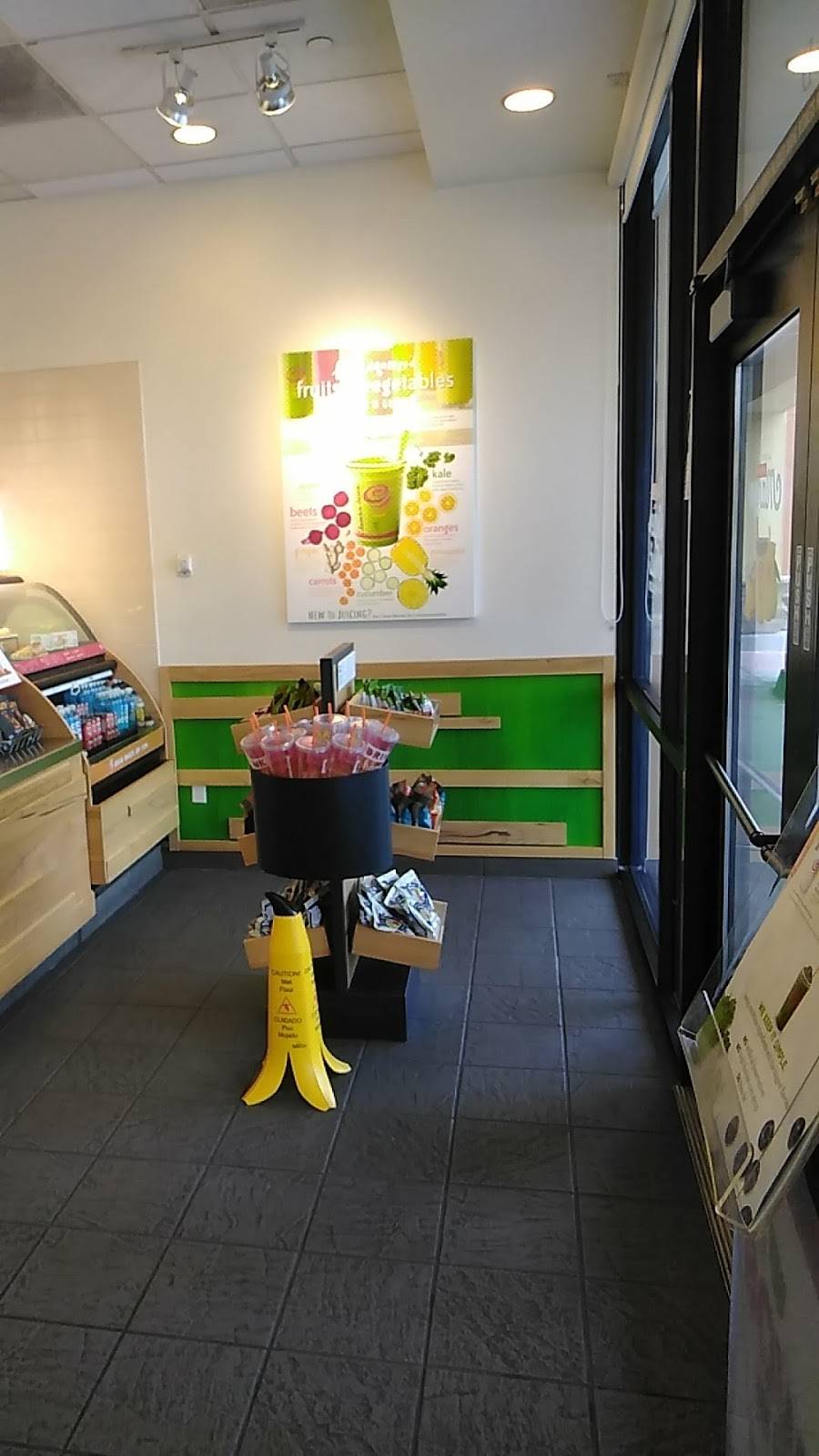 Jamba Juice Solana Beach Towne Centre | restaurant | 689 Lomas Santa Fe Dr ste d, Solana Beach, CA 92075, USA | 8587552056 OR +1 858-755-2056