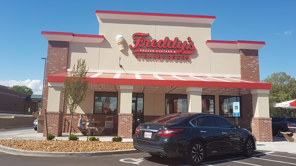 Freddys Frozen Custard & Steakburgers | restaurant | 4700 Poplar Ave, Memphis, TN 38117, USA | 9015902068 OR +1 901-590-2068