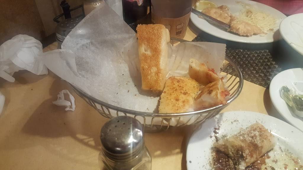 Crostini Pizza | restaurant | 947 N Broadway, North Massapequa, NY 11758, USA | 5167996189 OR +1 516-799-6189