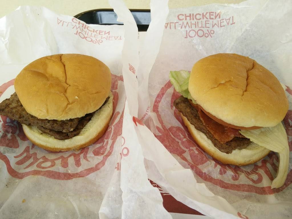 Wendys | restaurant | 2280 Randall Rd, Carpentersville, IL 60110, USA | 8475519694 OR +1 847-551-9694