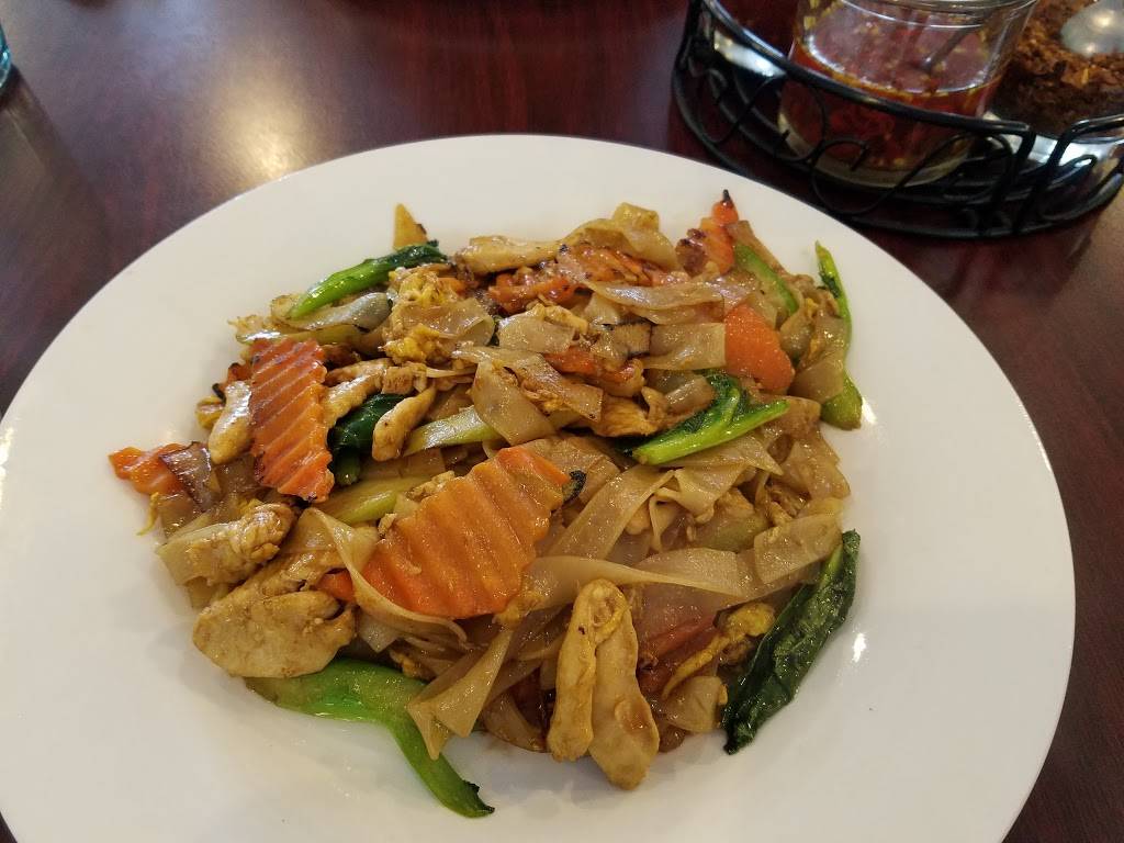 Thai Wok In | restaurant | 15917 TX-105, Montgomery, TX 77356, USA | 9365883411 OR +1 936-588-3411