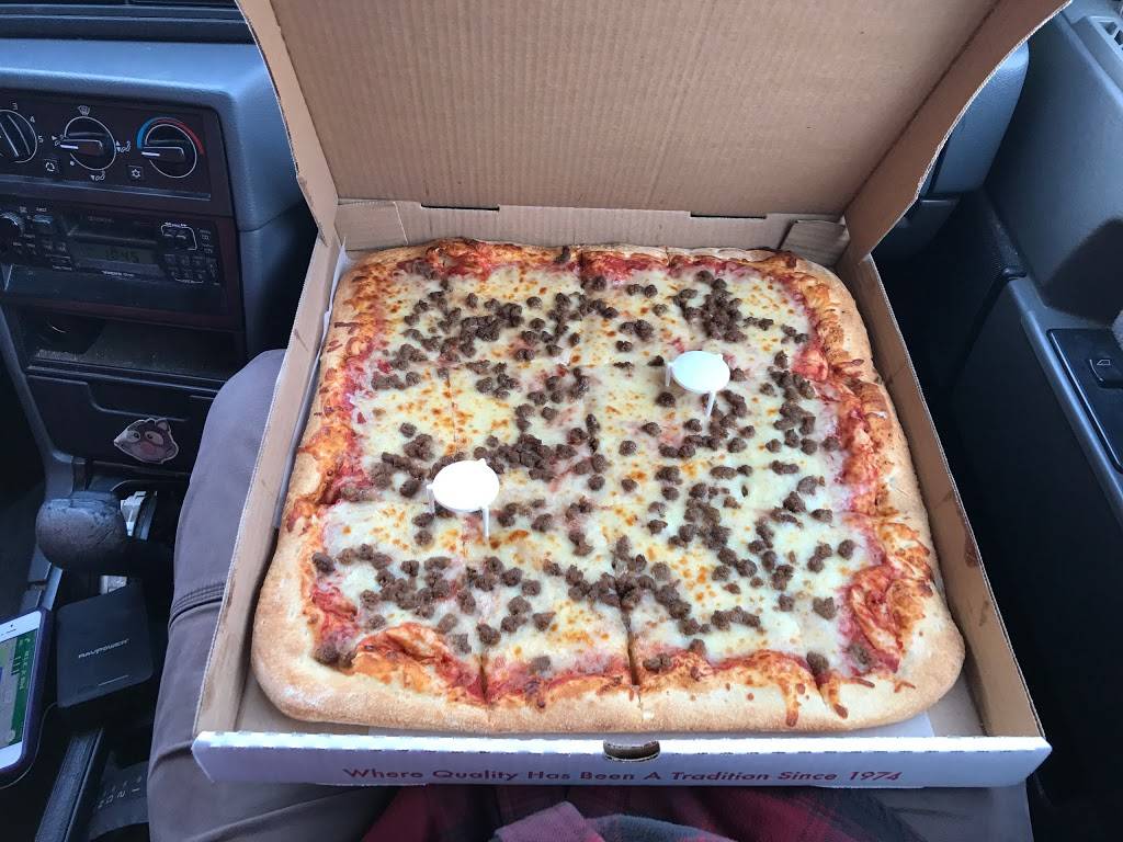 Pats Pizzeria | restaurant | 3604 Lancaster Pike # C, Wilmington, DE 19805, USA | 3029997717 OR +1 302-999-7717