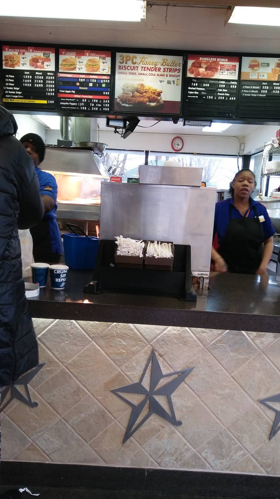 Churchs Chicken | restaurant | 5443 E 21st St, Indianapolis, IN 46218, USA | 3173562028 OR +1 317-356-2028