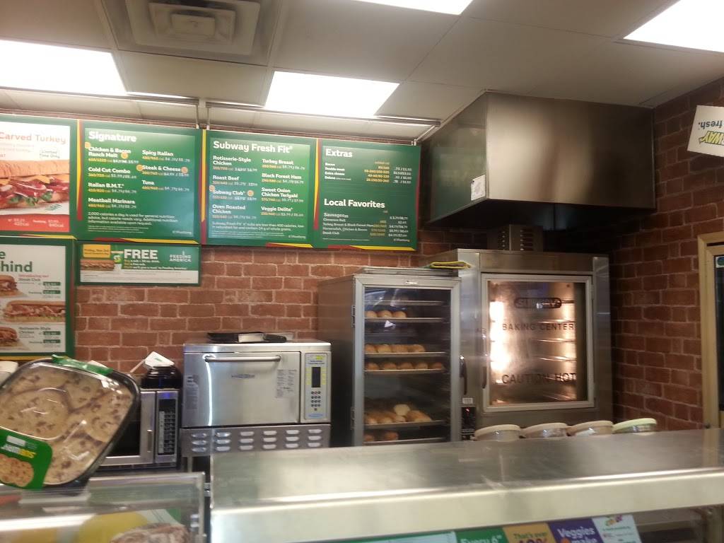 Subway | restaurant | 5160 S Pine Ave, Ocala, FL 34480, USA | 3527322045 OR +1 352-732-2045