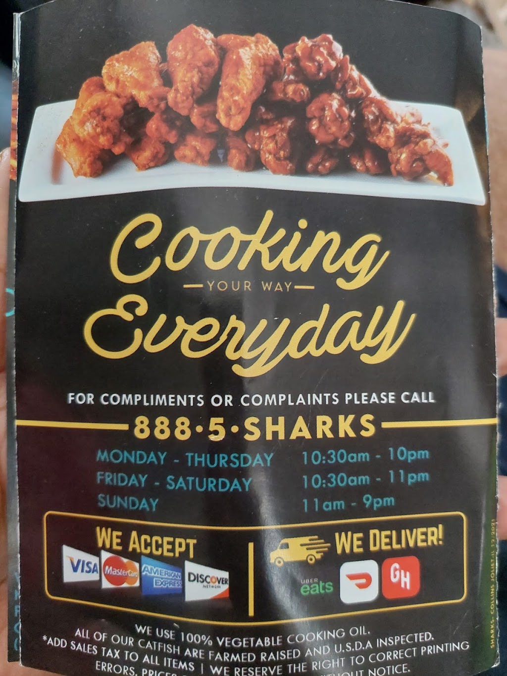Sharks Fish & Chicken | restaurant | 345 Collins St, Joliet, IL 60432, USA | 8156661387 OR +1 815-666-1387