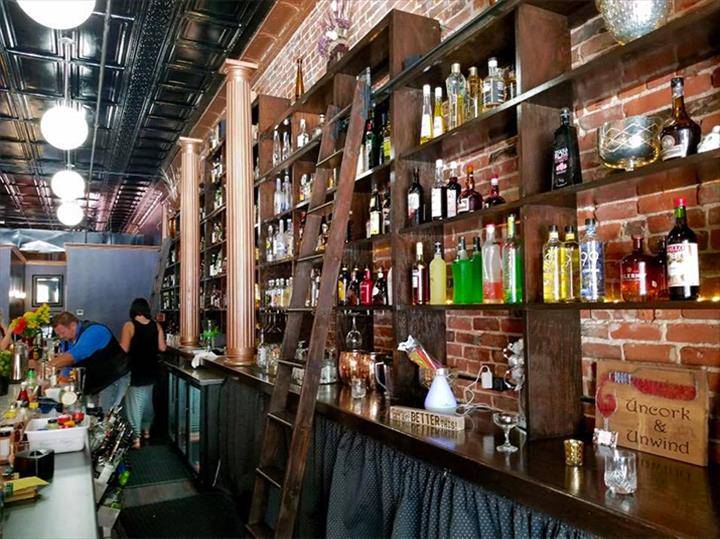 Atlantic & Pacific Pub | night club | 105 S 3rd St, Knoxville, IA 50138, USA | 6418288008 OR +1 641-828-8008