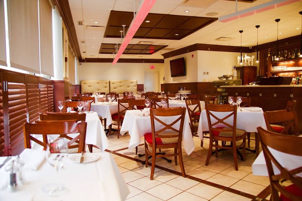 Restaurant Vino Rosso | restaurant | 5291 Boul Henri-Bourassa O, Saint-Laurent, QC H4R 1B7, Canada | 5143376664 OR +1 514-337-6664