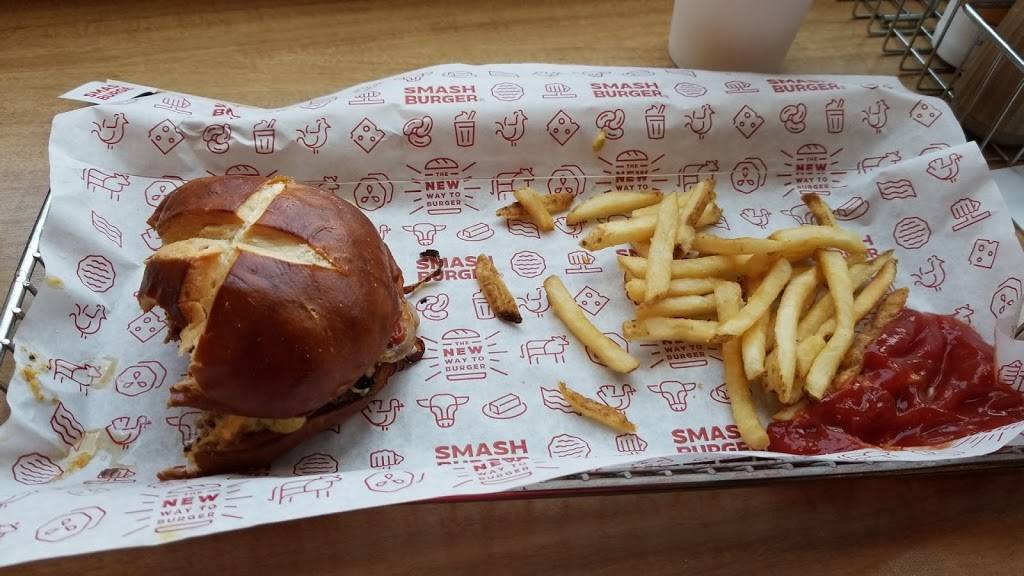 Smashburger | restaurant | 14082 Promenade Commons St, Gainesville, VA 20155, USA | 7037437060 OR +1 703-743-7060