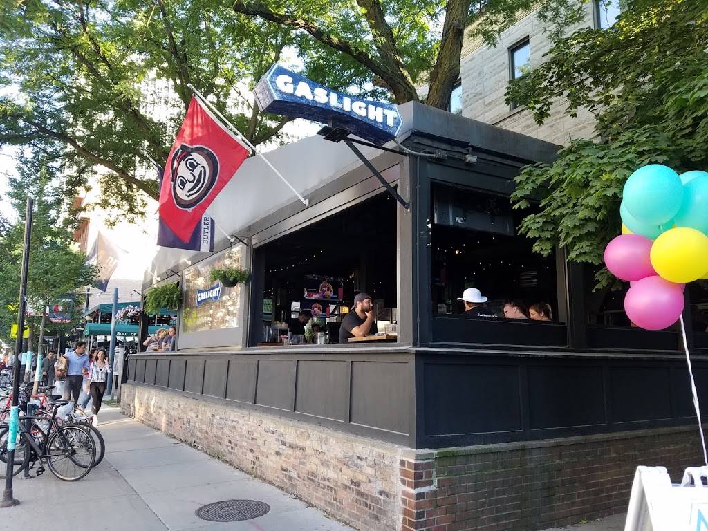 Gaslight Bar & Grille | restaurant | 2450 N Clark St, Chicago, IL 60614, USA | 7739297759 OR +1 773-929-7759