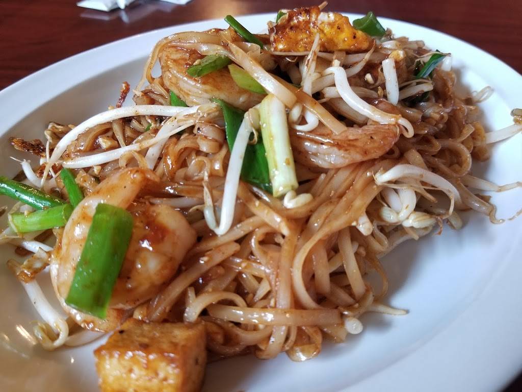 Thai Hut Restaurant & Oriental Market | restaurant | 202 W Mountain St, Kings Mountain, NC 28086, USA | 7047504708 OR +1 704-750-4708