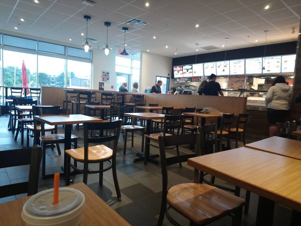 Harveys | restaurant | 159 41e Rue O Local 102, Québec, QC G1H 1L4, Canada | 4186226093 OR +1 418-622-6093