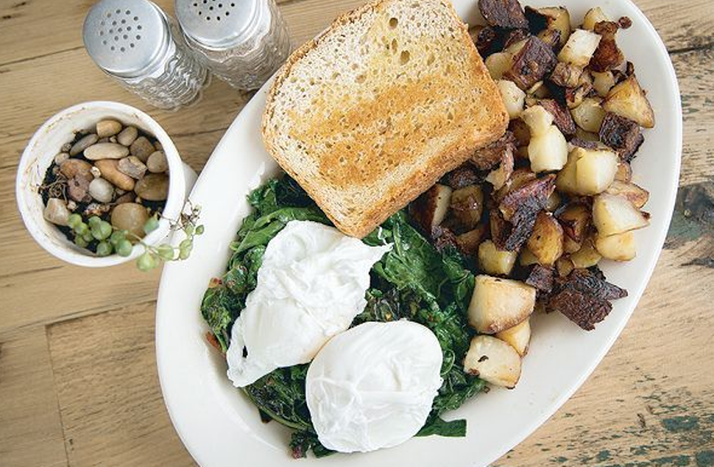 Roses Fine Food | bakery | 10551 E Jefferson Ave, Detroit, MI 48214, USA | 3138222729 OR +1 313-822-2729