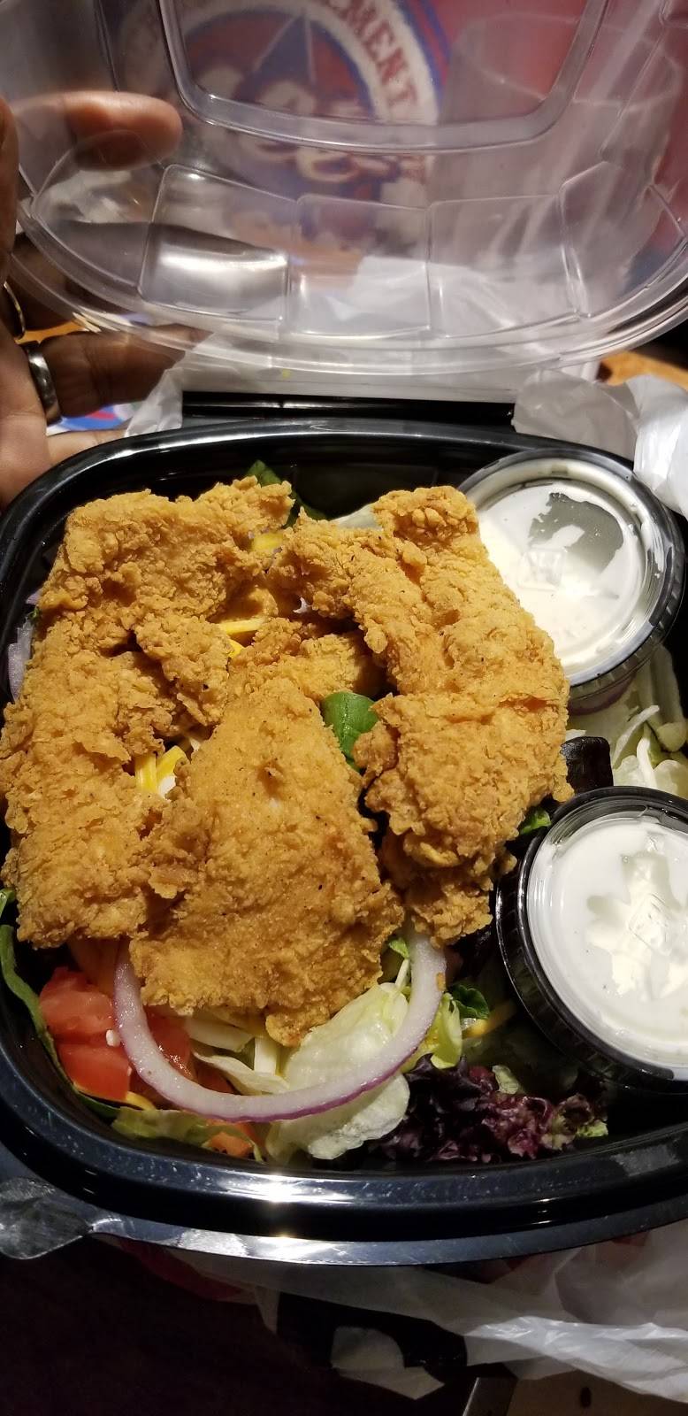 Chilis Grill & Bar | meal takeaway | 246 Casa Linda Plaza, Dallas, TX 75218, USA | 2143219485 OR +1 214-321-9485