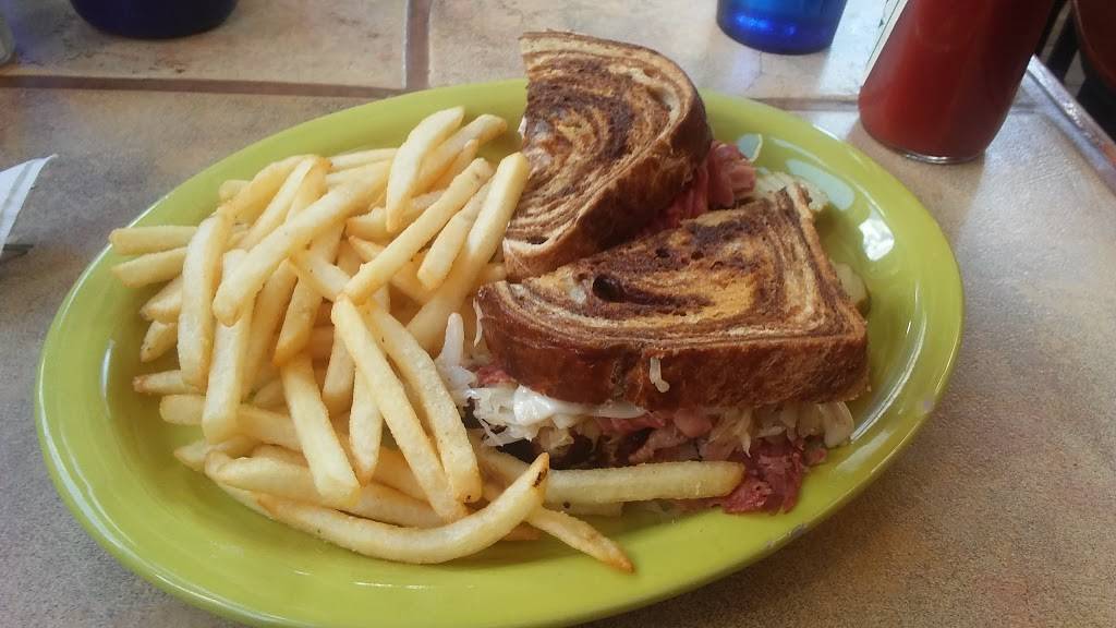 Sharkys Eatery | restaurant | 221 Doc Susie Ave, Fraser, CO 80442, USA | 9707268646 OR +1 970-726-8646