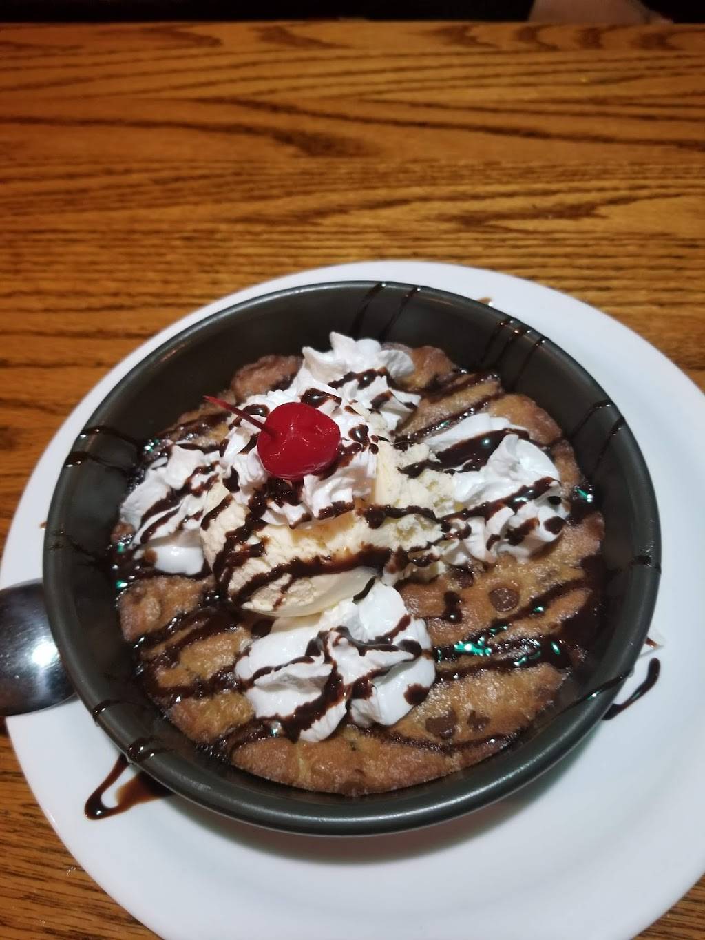 Broadway Bar & Pizza | restaurant | 11822 Aberdeen St NE, Blaine, MN 55449, USA | 7637555080 OR +1 763-755-5080