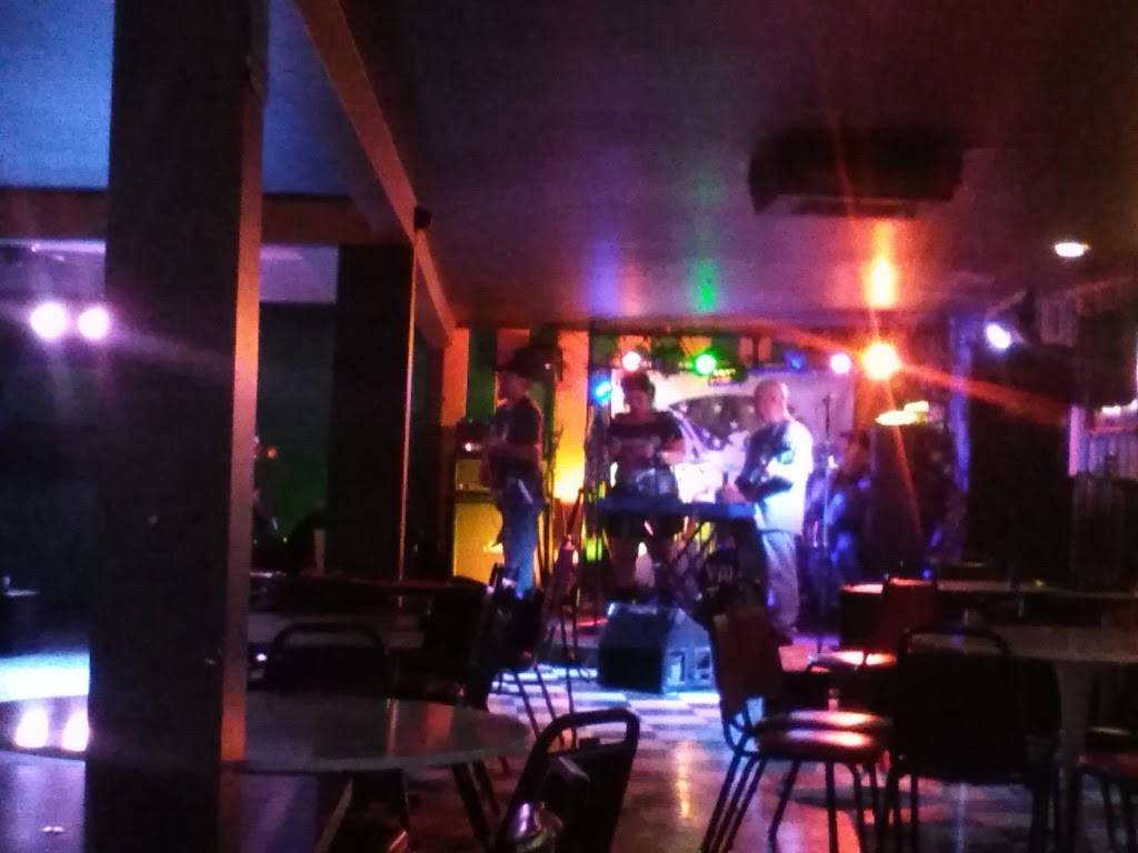 Westwood Saloon | restaurant | 2103 Baltimore St, Defiance, OH 43512, USA | 4197844645 OR +1 419-784-4645