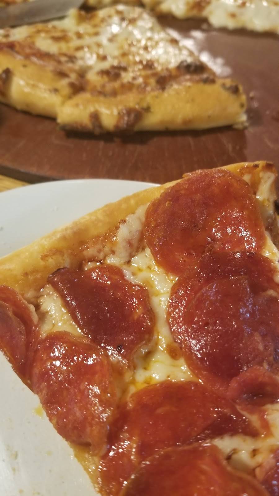 Pizza Hut | restaurant | 915 N Temple Ave, Starke, FL 32091, USA | 9049648700 OR +1 904-964-8700