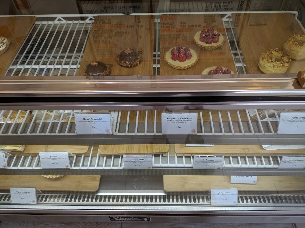 Le French Rooster | cafe | 2221 W Olive Ave, Burbank, CA 91506, USA | 8188597153 OR +1 818-859-7153