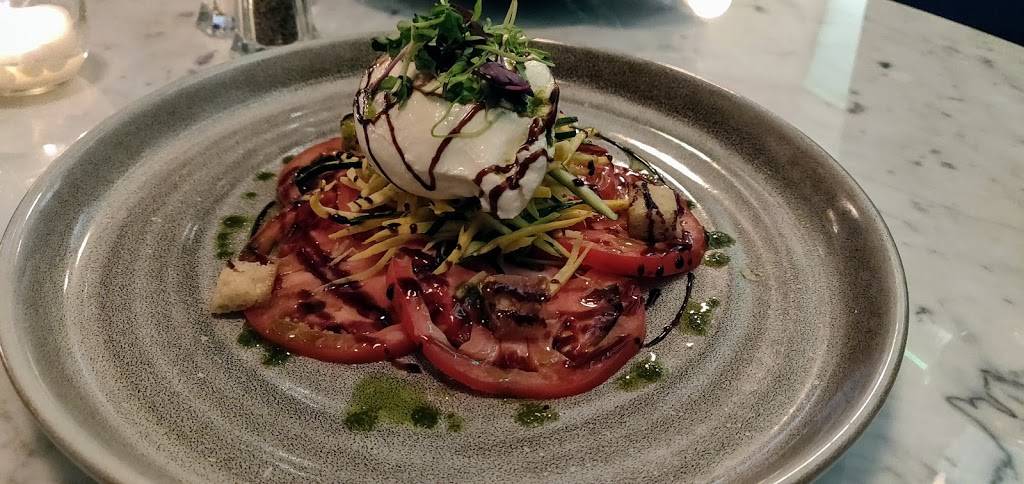 The Hadley | restaurant | Park Towne Place - East Tower, 2200 Benjamin Franklin Pkwy, Philadelphia, PA 19130, USA | 2159822654 OR +1 215-982-2654