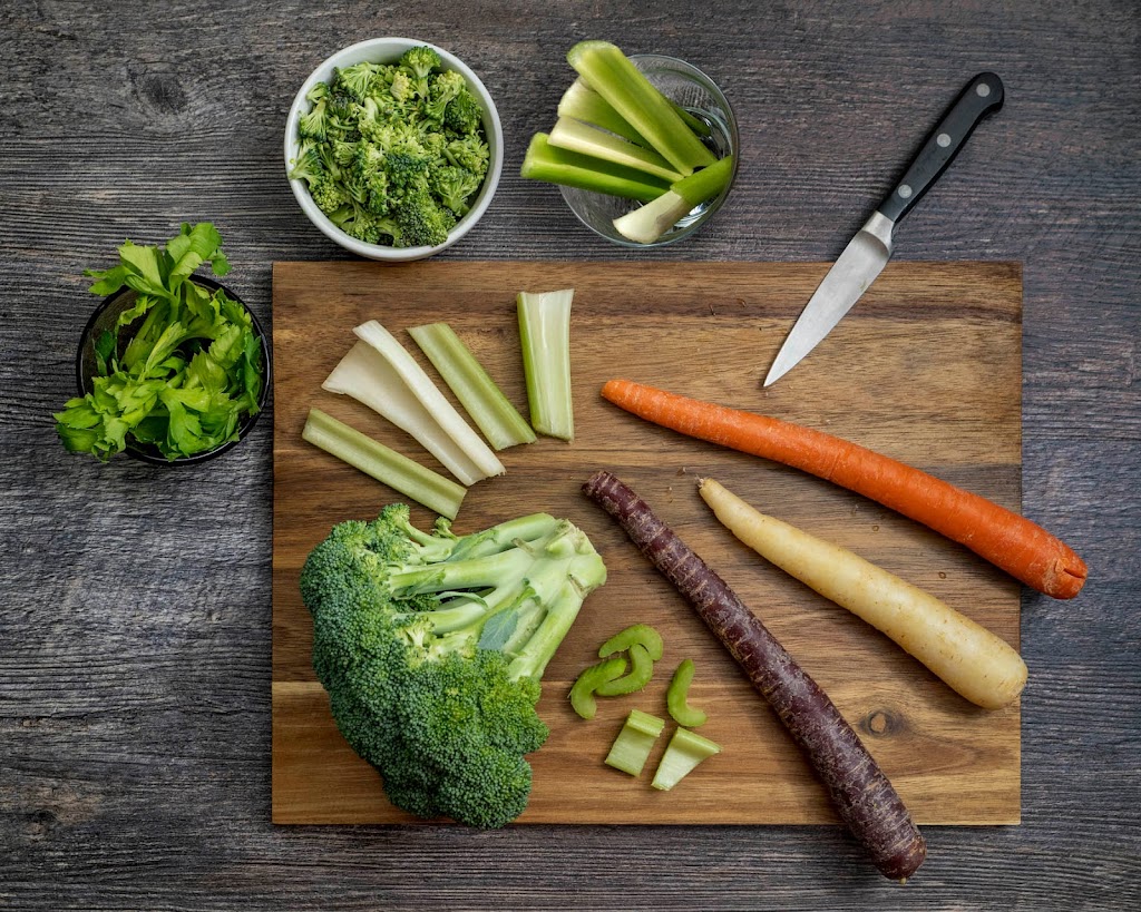 Allys Grab and Go Kitchen | restaurant | 365 E Main St, Branford, CT 06405, USA | 2034964545 OR +1 203-496-4545