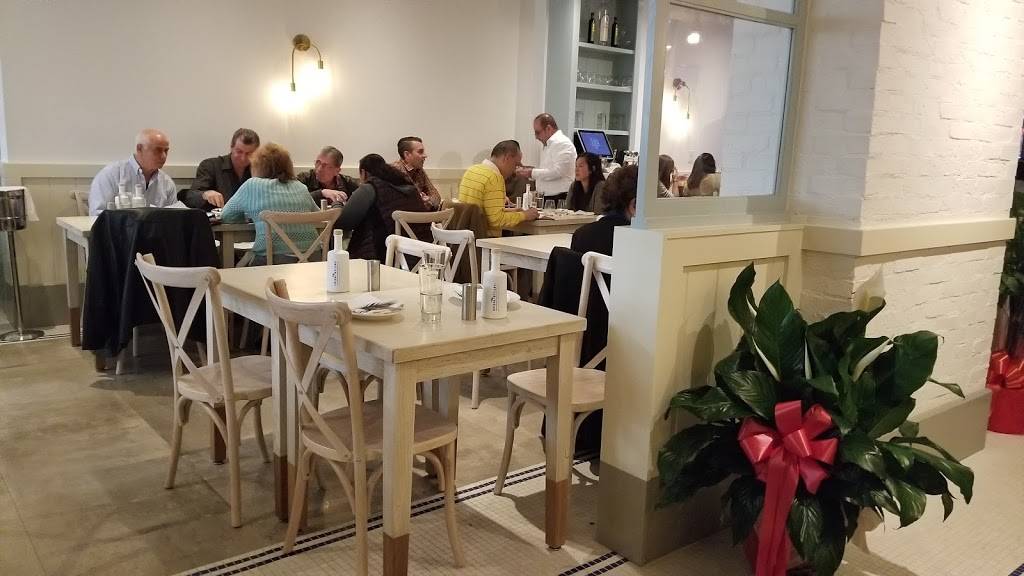 Taverna Kyclades | restaurant | 39-28 Bell Blvd, Bayside, NY 11361, USA | 7186312000 OR +1 718-631-2000