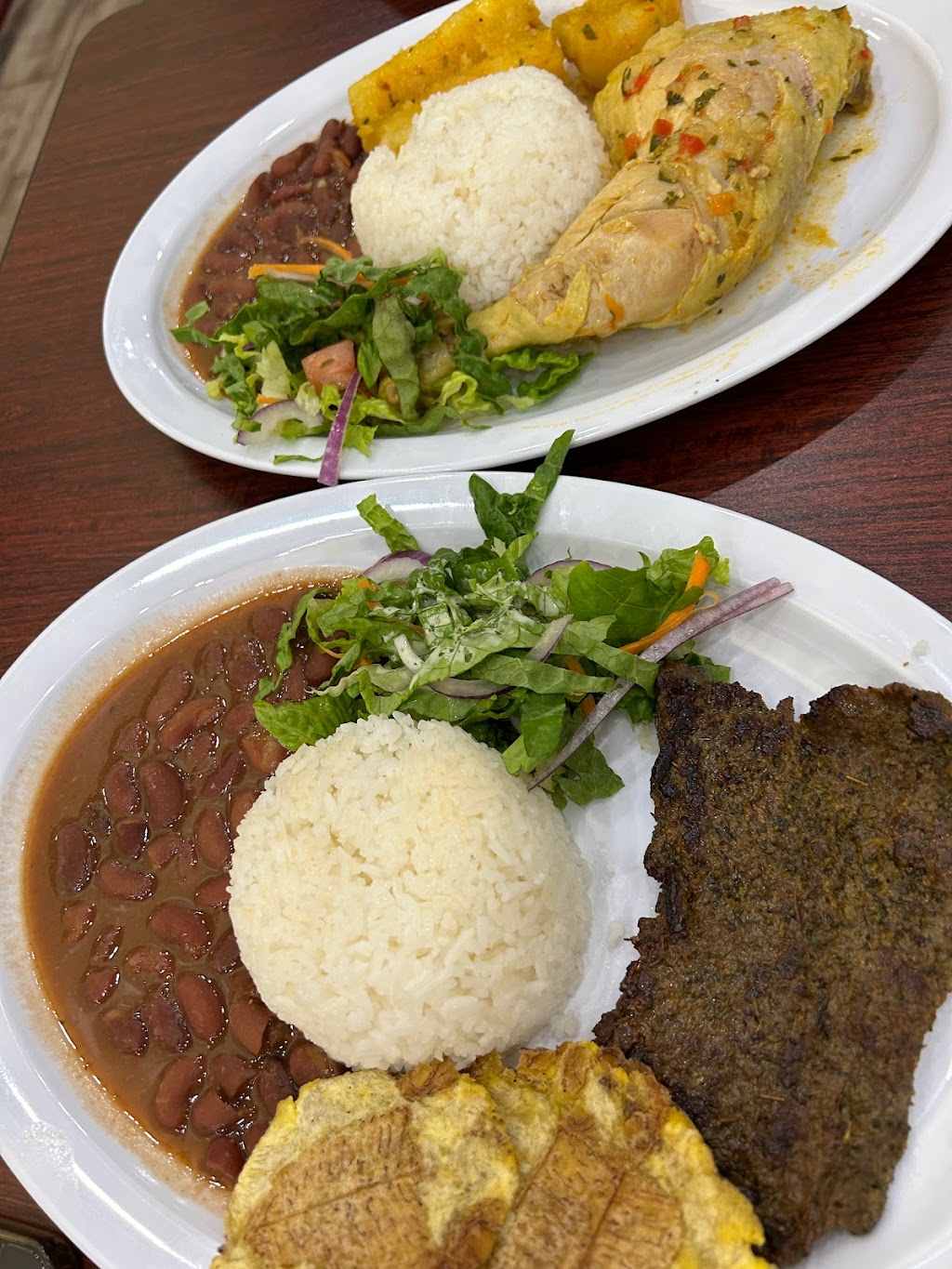 Carbon Express Colombian Cuisine | restaurant | 772 W Bartlett Rd, Bartlett, IL 60103, USA | 6304549758 OR +1 630-454-9758