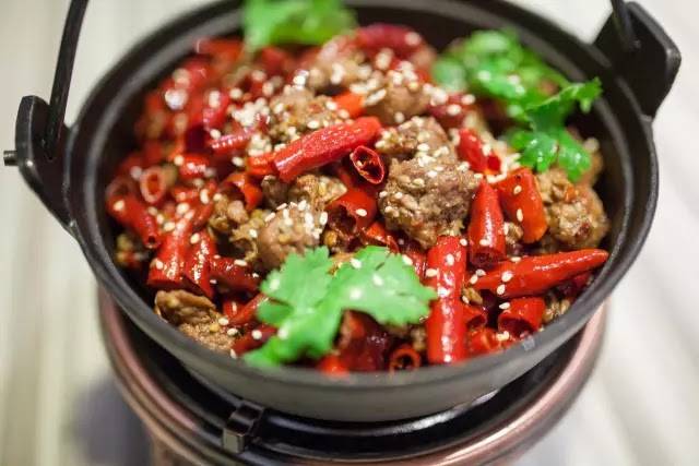 Pearl Cafe | restaurant | 2549 Warden Ave, Scarborough, ON M1W 2L6, Canada | 4164937375 OR +1 416-493-7375