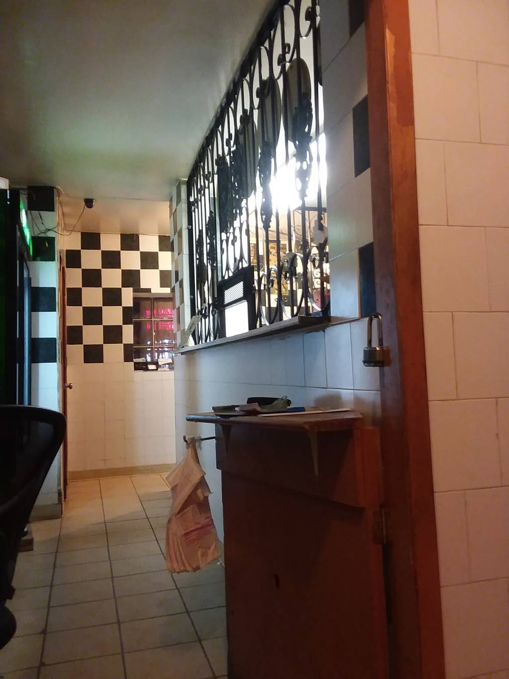 Margaritas Pizzeria II | restaurant | 346 E 75th St, Chicago, IL 60619, USA | 7737831610 OR +1 773-783-1610