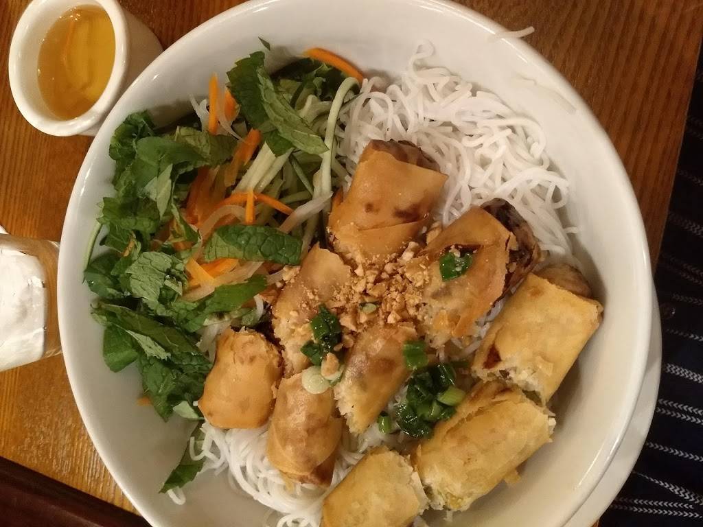 Binh Minh Quan | restaurant | 338 12th St, Oakland, CA 94607, USA | 5108938136 OR +1 510-893-8136