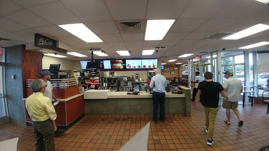 McDonalds | cafe | 2321 Versailles Rd, Lexington, KY 40504, USA | 8592548791 OR +1 859-254-8791