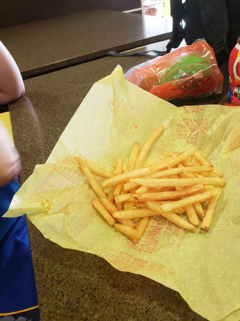 McDonalds | cafe | 193 Rue Fusey, Trois-Rivières, QC G8T 2W1, Canada | 8193738200 OR +1 819-373-8200