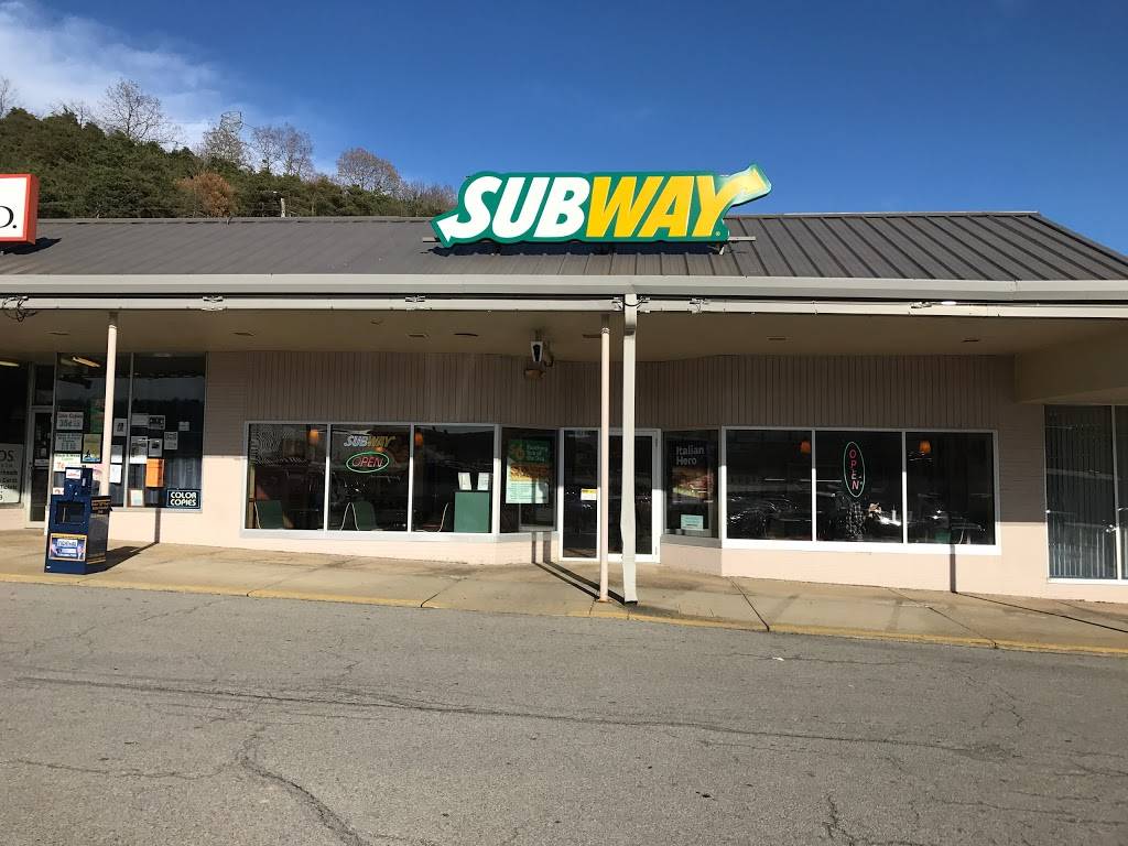 Subway | restaurant | 330 Greater Butler Mart, Butler, PA 16001, USA | 7242834900 OR +1 724-283-4900