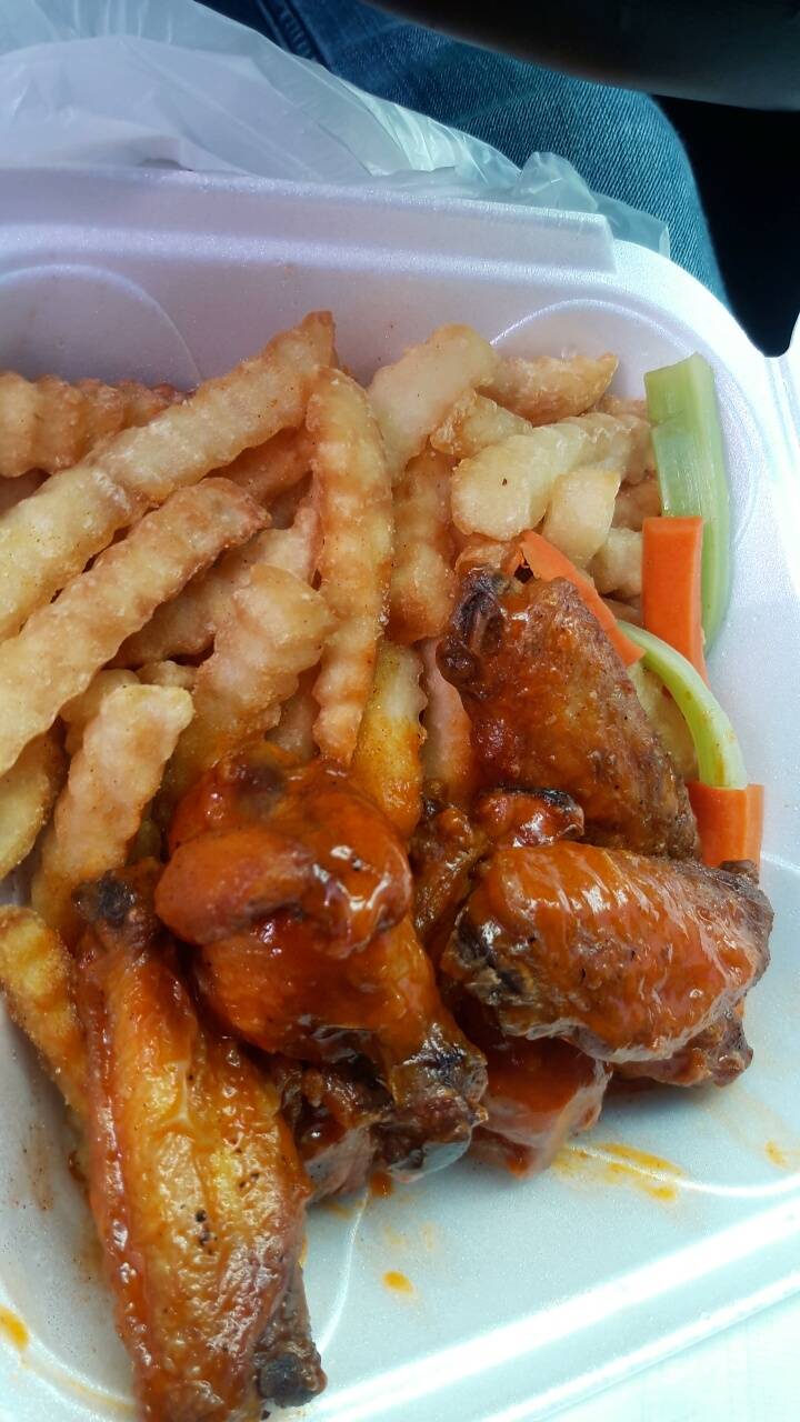 Yangs Deli | restaurant | 4985 Summer Ave, Memphis, TN 38122, USA | 9016825309 OR +1 901-682-5309