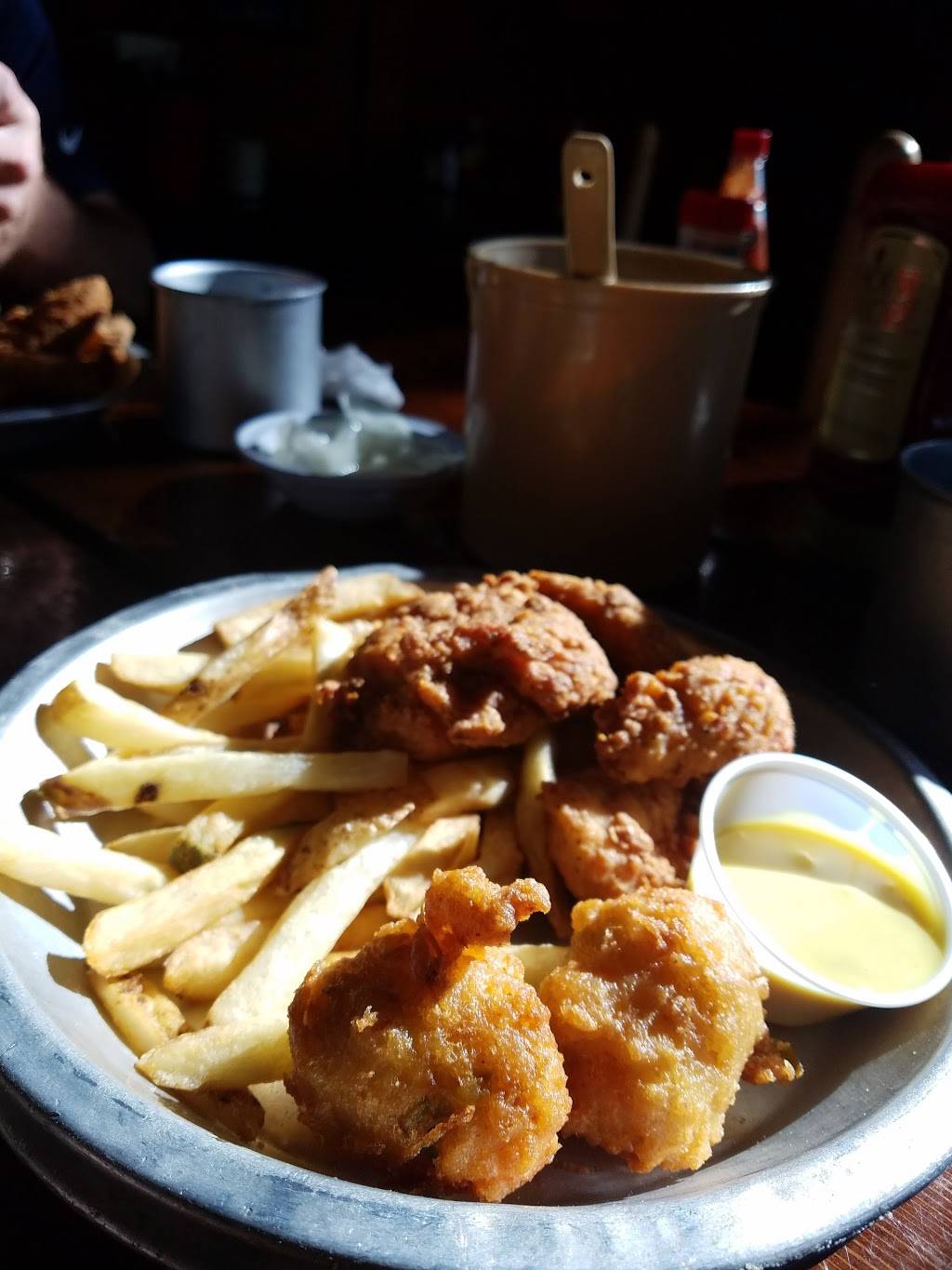 Cock of the Walk | restaurant | 2624 Music Valley Dr, Nashville, TN 37214, USA | 6158891930 OR +1 615-889-1930