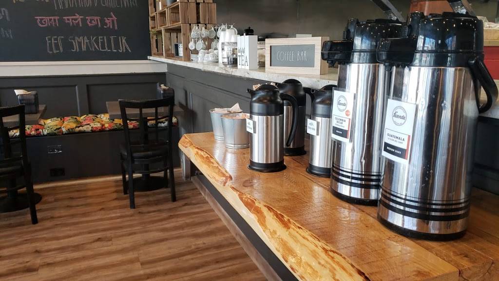 Dimis Place | cafe | 272 Brookline St, Cambridge, MA 02139, USA | 6178763272 OR +1 617-876-3272