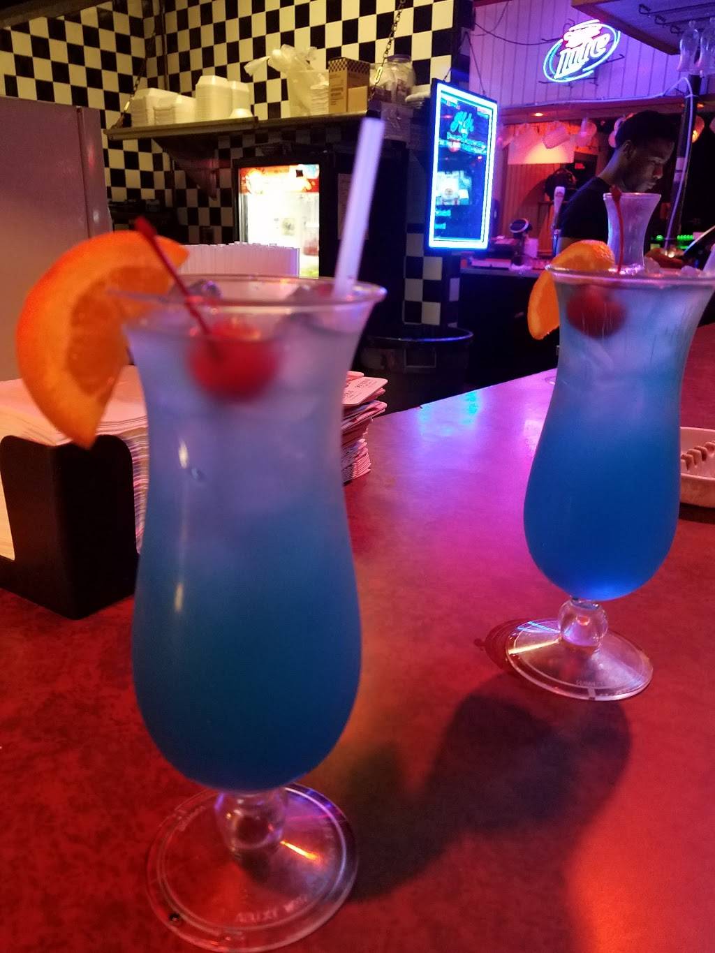 MJs Bar & Grill | restaurant | 1310 S Fort Hood St, Killeen, TX 76542, USA | 2545547008 OR +1 254-554-7008