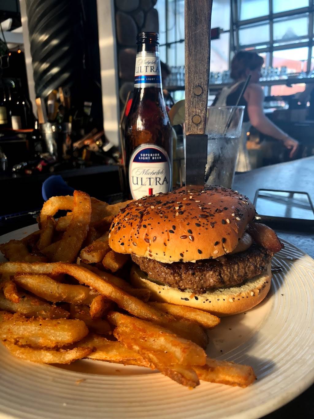 Library Sports Pub & Grill | restaurant | 42705 Grand River Ave, Novi, MI 48375, USA | 2483499110 OR +1 248-349-9110