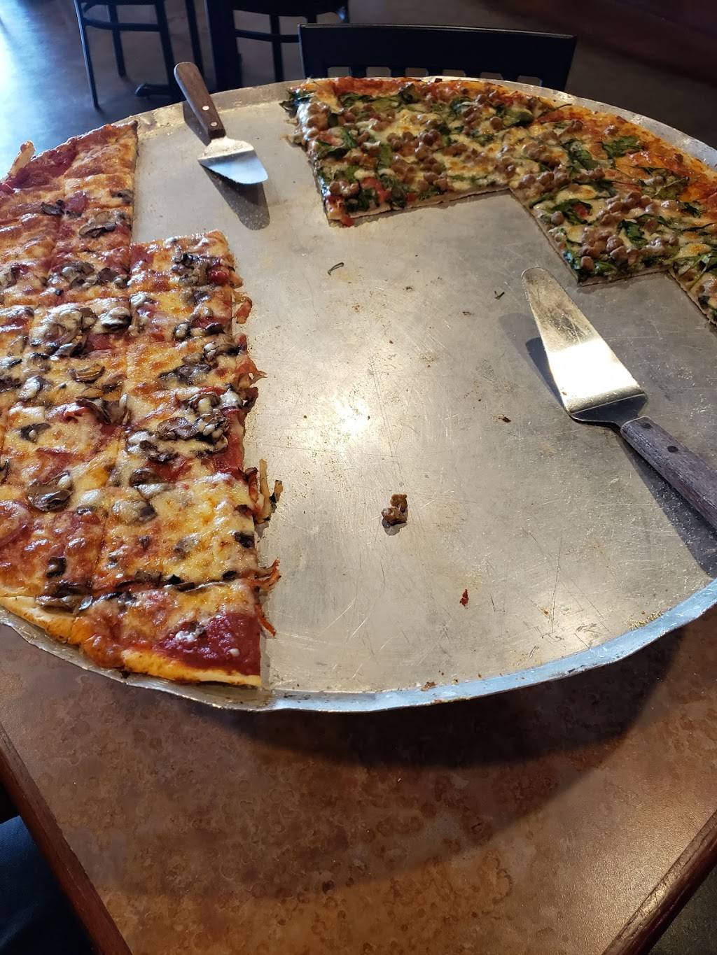 Pizza Hut | meal takeaway | 1261 N Steamboat Dr Suite 5, Fayetteville, AR 72704, USA | 4795213011 OR +1 479-521-3011