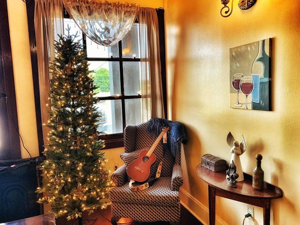 Klaras Kitchen | restaurant | 7614 LA-23 suite b, Belle Chasse, LA 70037, USA | 5049122751 OR +1 504-912-2751