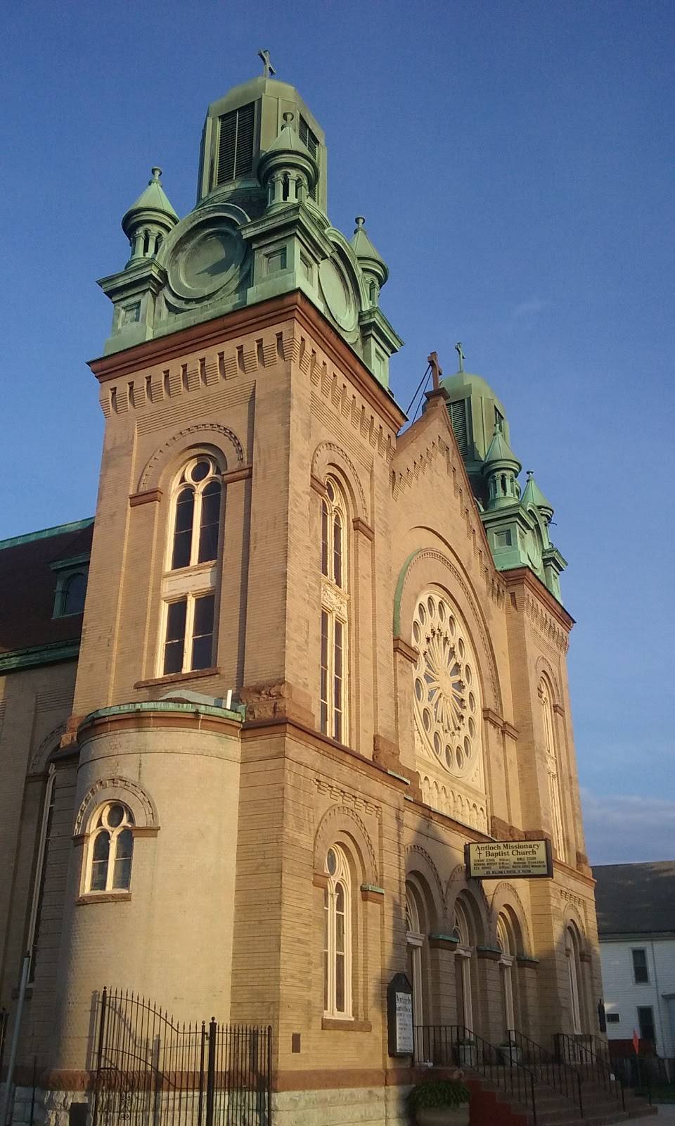 Mikes Texas Hots & Steak House | restaurant | 1343 Fillmore Ave, Buffalo, NY 14211, USA | 7162257580 OR +1 716-225-7580