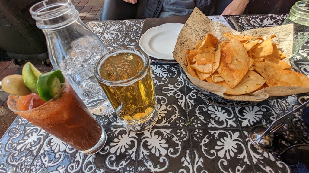 Calaveras Cantina | restaurant | 409 Plaza Real, Boca Raton, FL 33432, USA | 5615762132 OR +1 561-576-2132