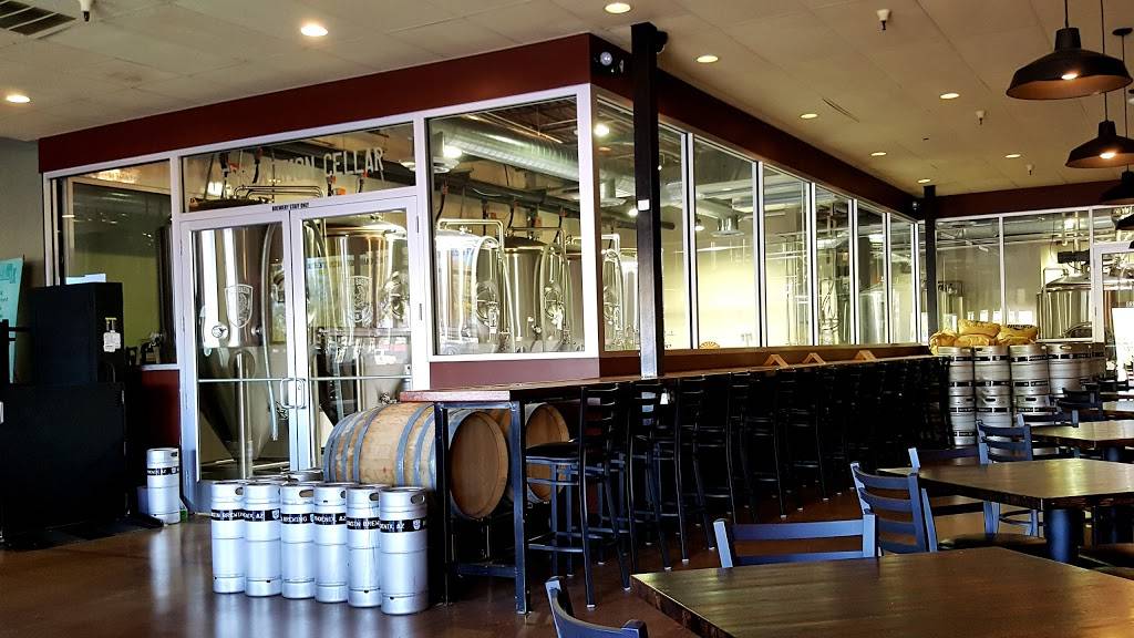 Helio Basin Brewing Company | restaurant | 3935 E Thomas Rd, Phoenix, AZ 85018, USA | 6023543525 OR +1 602-354-3525