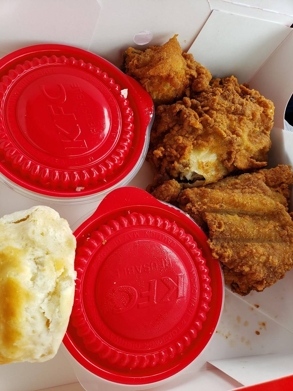 KFC | restaurant | 130 Hwy 1 W, Iowa City, IA 52246, USA | 3193516180 OR +1 319-351-6180