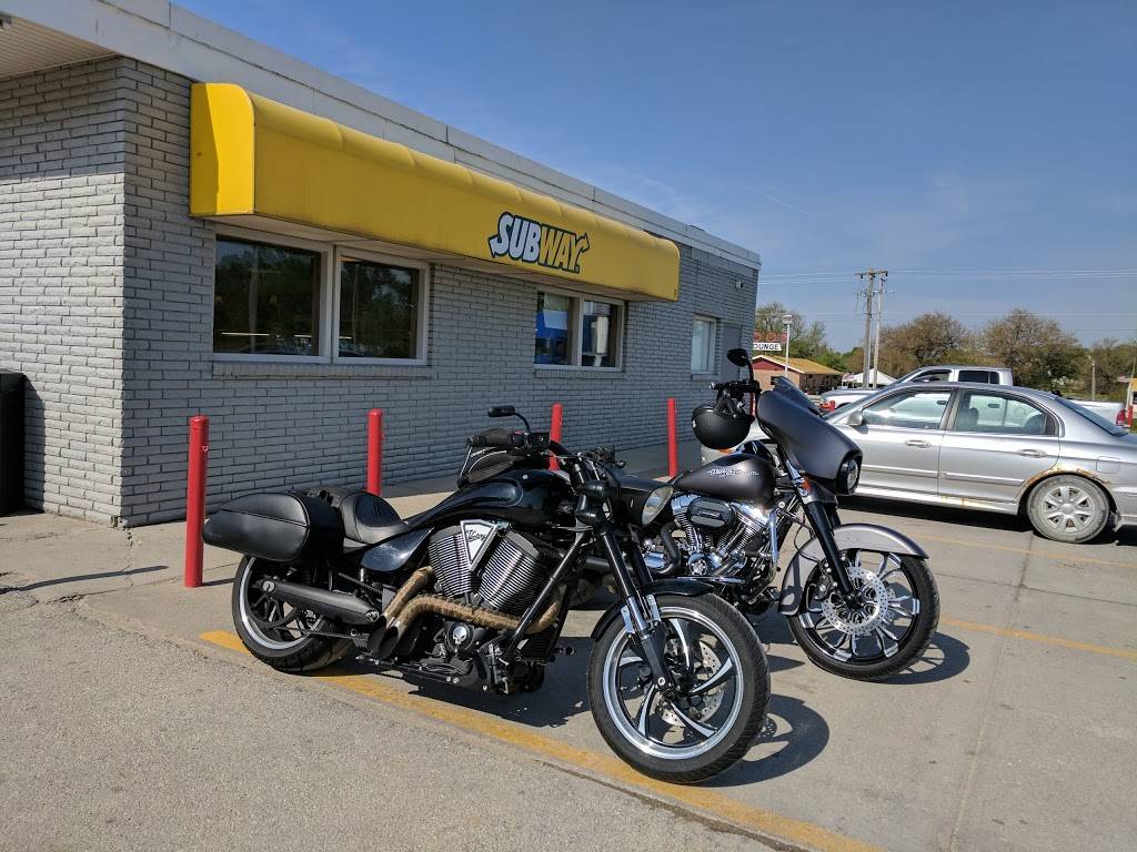 Subway | restaurant | 26551 Magnolia Rd, Underwood, IA 51576, USA | 7125664047 OR +1 712-566-4047