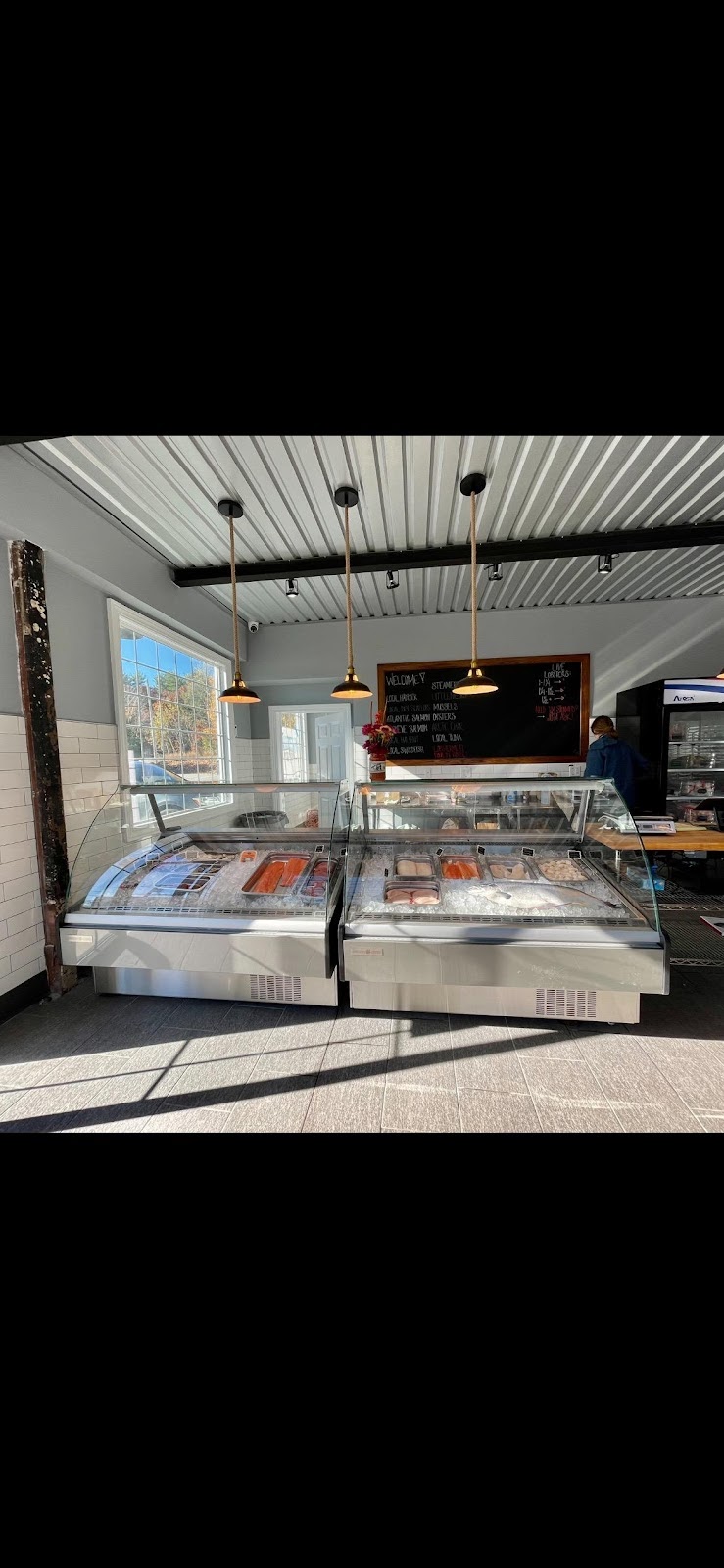 Mainely Seafood Company | restaurant | 12 B Mallett Dr, Freeport, ME 04032, USA | 2078652002 OR +1 207-865-2002