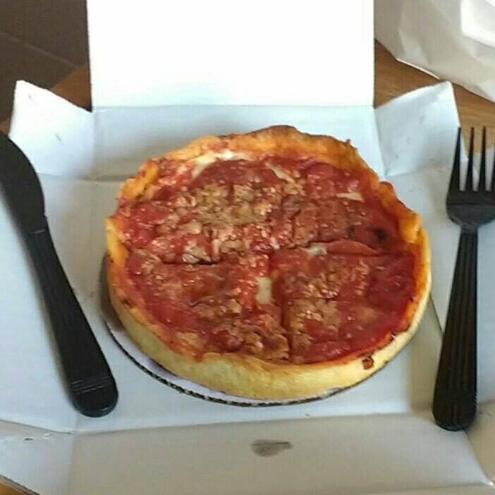 Lou Malnatis Pizzeria | meal delivery | 110 W Park Ave, Elmhurst, IL 60126, USA | 6305160800 OR +1 630-516-0800