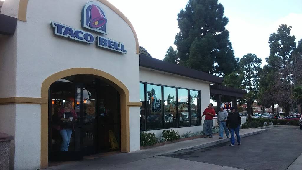 Taco Bell | meal takeaway | 95 E Daily Dr, Camarillo, CA 93010, USA | 8053893283 OR +1 805-389-3283