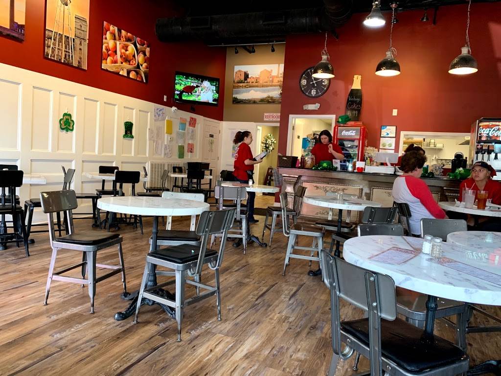 Mr. Eds On Broadway | restaurant | 1207 Broadway, Columbus, GA 31901, USA | 7065075880 OR +1 706-507-5880