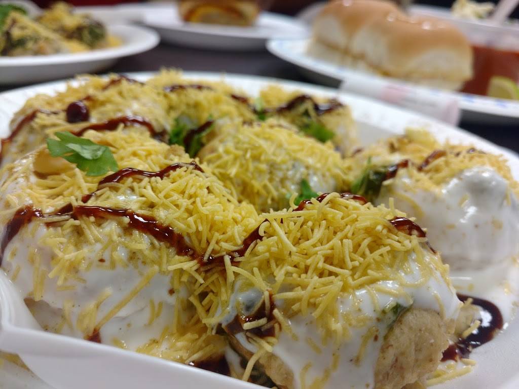 Milan Ice Cream & Paan | restaurant | 3899 Trelawny Cir, Mississauga, ON L5N 6S3, Canada | 9059192282 OR +1 905-919-2282