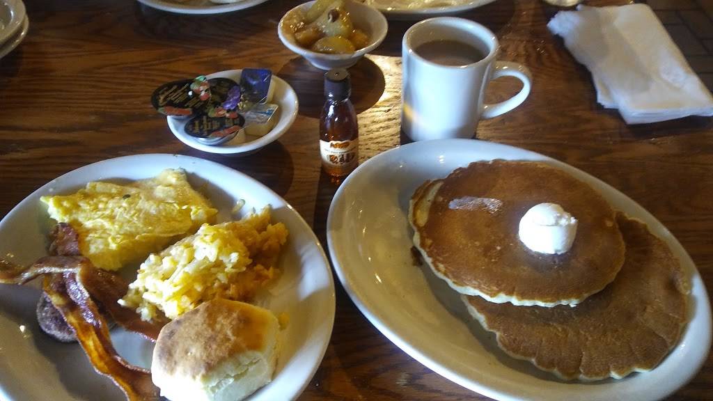 Cracker Barrel Old Country Store | restaurant | 1005 Village Green Crossing, Gallatin, TN 37066, USA | 6154512420 OR +1 615-451-2420